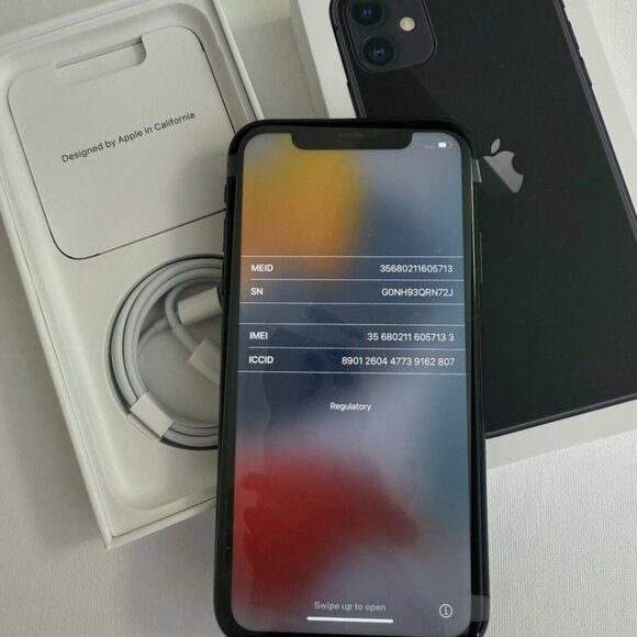 Apple iPhone 11 - Picture 2 of 13